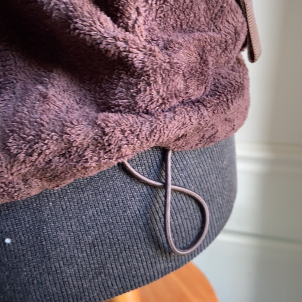 The. North Face Girls Jacket - Picture 9 of 15